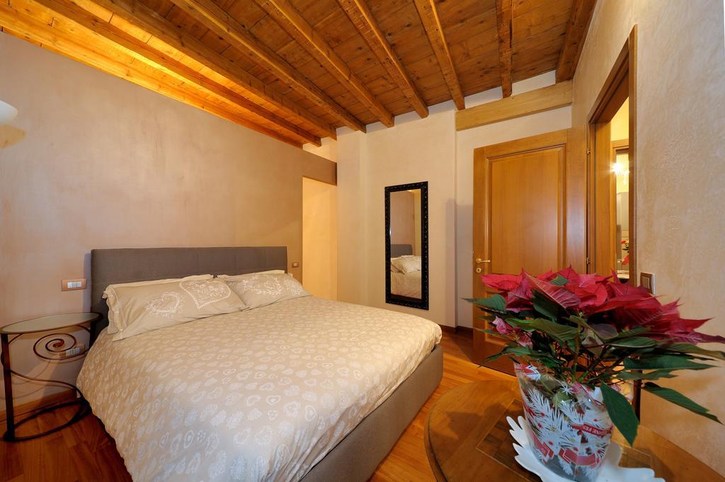 Apartamento Antico Palazzo Signorile Saló Exterior foto