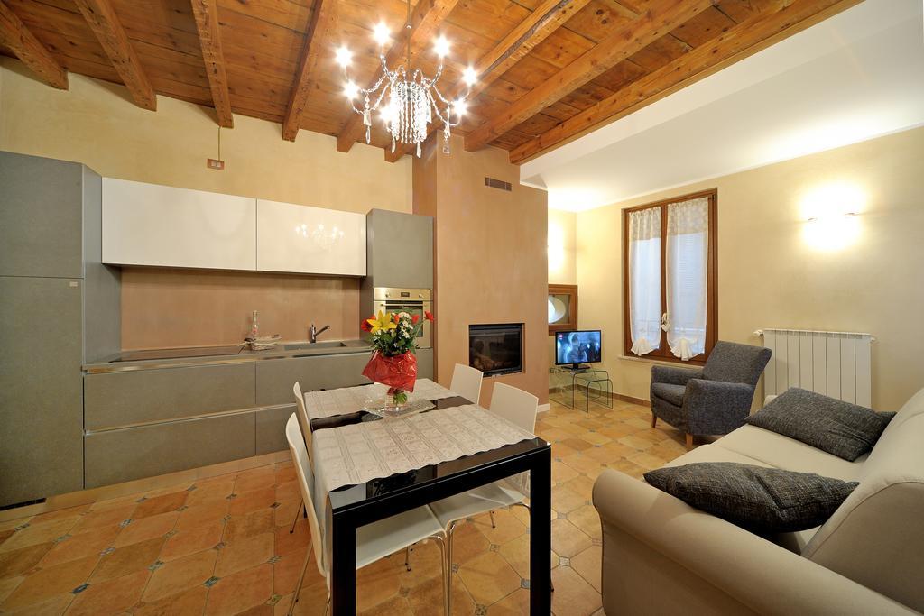 Apartamento Antico Palazzo Signorile Saló Exterior foto